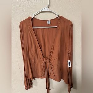 Orange/Brown top/ Old Navy. Medium
